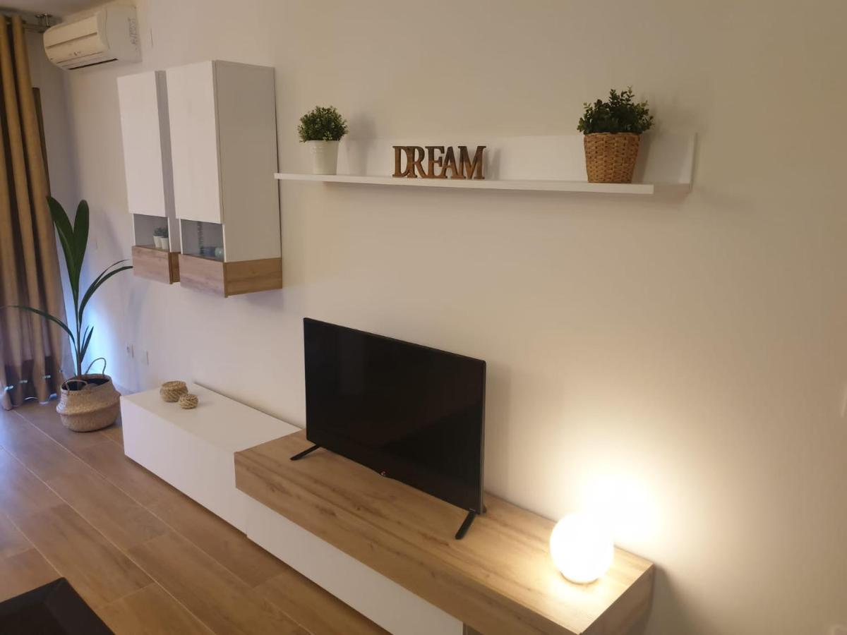Maxx Apartamento Салоу Экстерьер фото